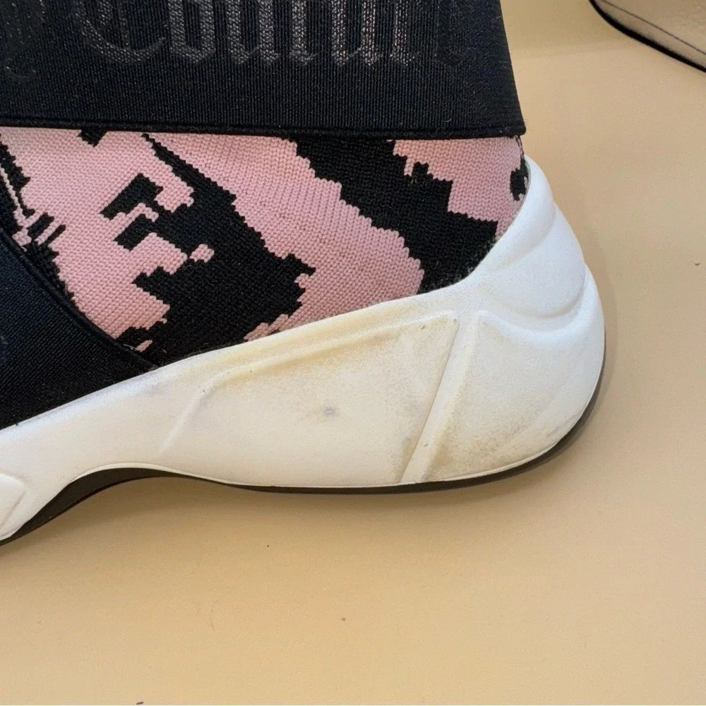 Juicy Couture Ariella‎ Pink and Black Knit Sneakers, Women's Size 9, VGUC